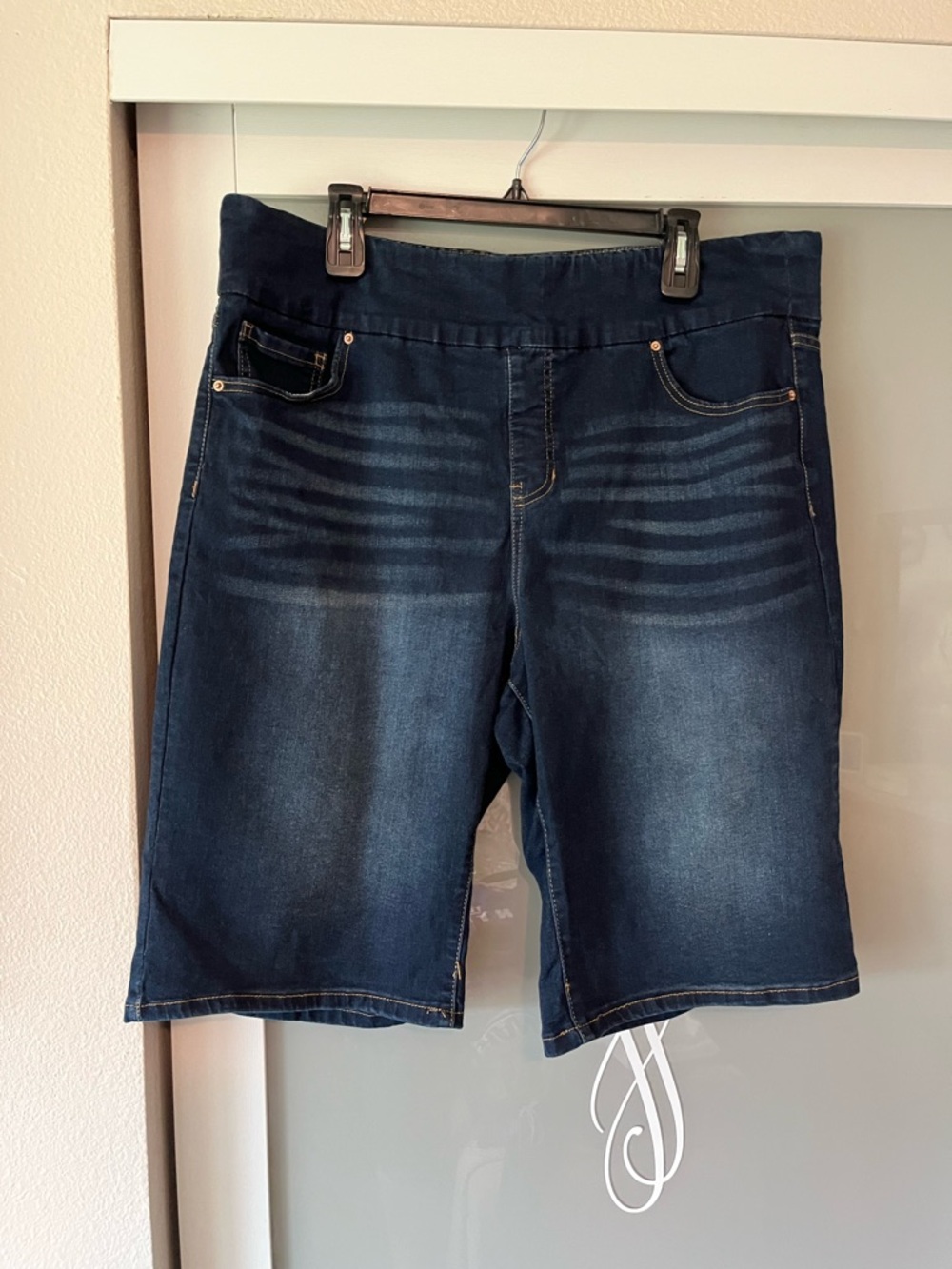 Women’s Dark Blue Denim Bermuda Shorts 118